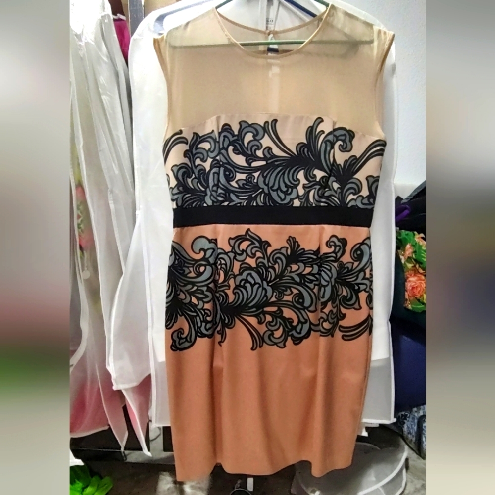 NEW YORK & COMPANY FLORAL SLEEVELESS DRESS SIZE 14 PEACH/TAN/BLACK/GRAY